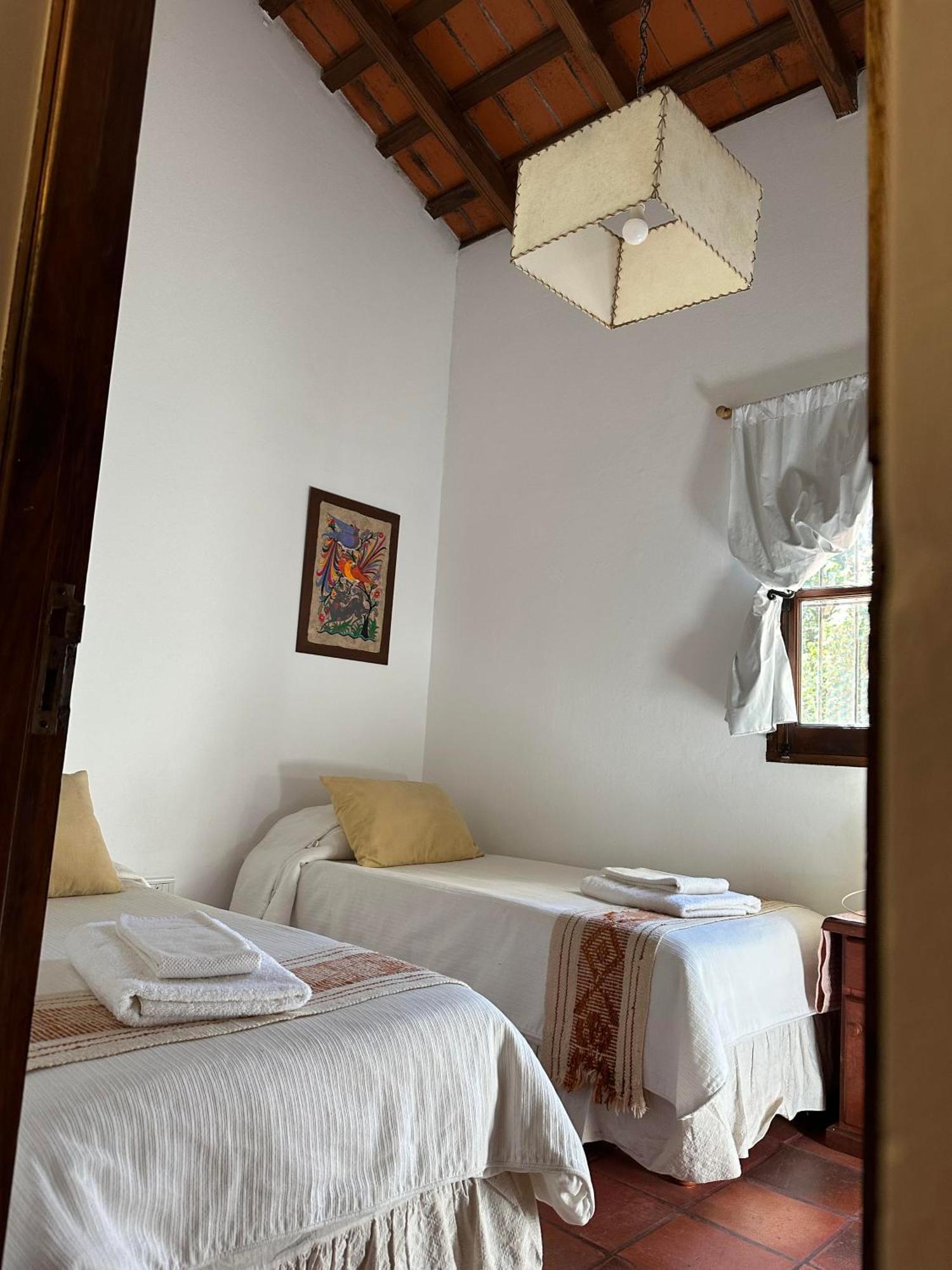 Hotel Torrontes San Lorenzo  Rum bild