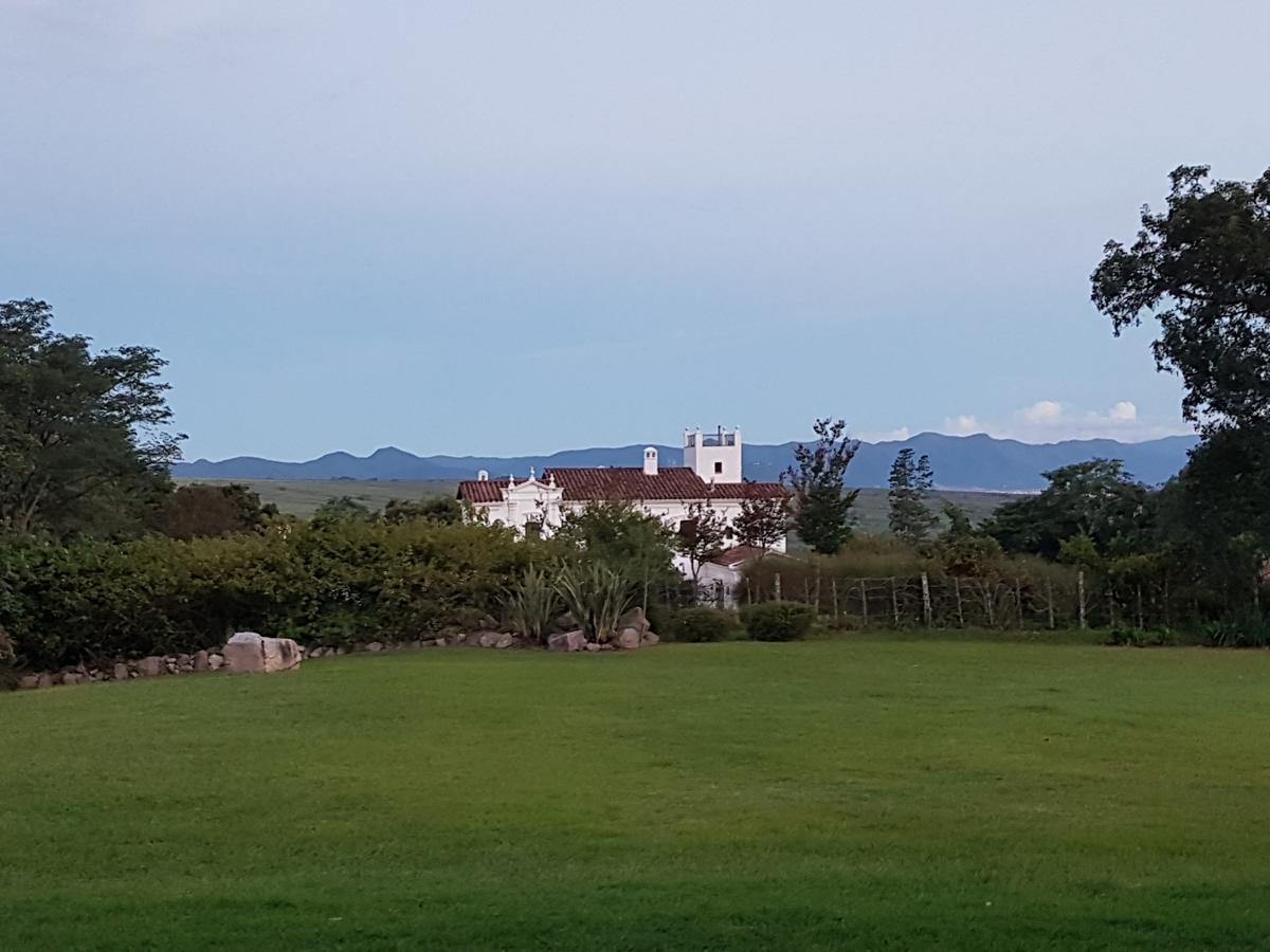 Hotel Torrontes San Lorenzo  Exteriör bild